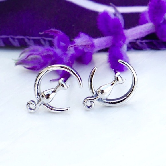 S925 Silver Cat on the Moon Studs - Picture 1 of 5